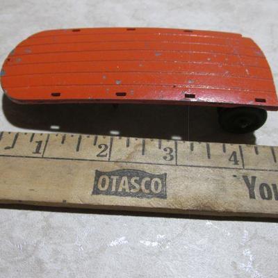 4-023 Farm trailers and implements (models)