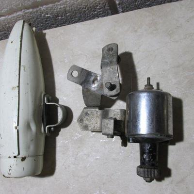 4-031 Vintage Delta Bicycle Light and Tire Generator