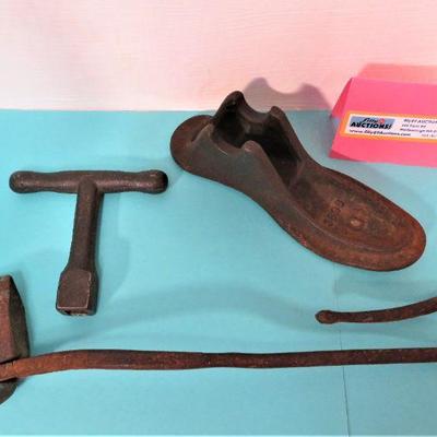 OLD TOOLS Handmade Hammer, CAST IRON Childs SHOE Mold LOT ANTIQUES