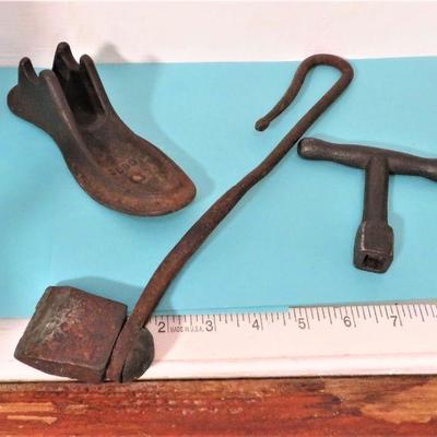 OLD TOOLS Handmade Hammer, CAST IRON Childs SHOE Mold LOT ANTIQUES
