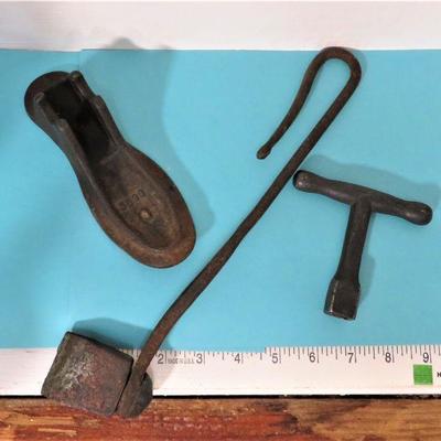 OLD TOOLS Handmade Hammer, CAST IRON Childs SHOE Mold LOT ANTIQUES