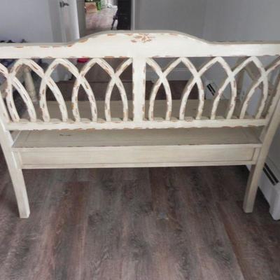 LOT 7  WOODEN BENCH