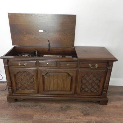 LOT 11  ZENITH STEREO CONSOLE