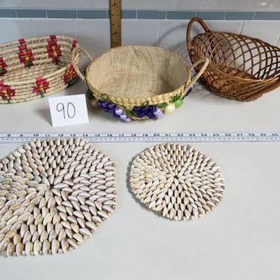 Lot 90: Basket and Hot Pad Lot
