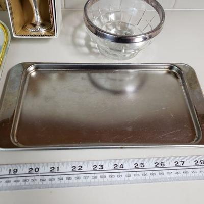 Lot 91: Trays, Bud Vase and Italian glass Bowl lot