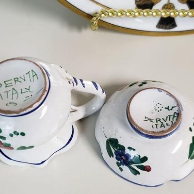 Lot 100: Mixed Decorative Dish Lot
