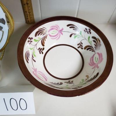 Lot 100: Mixed Decorative Dish Lot
