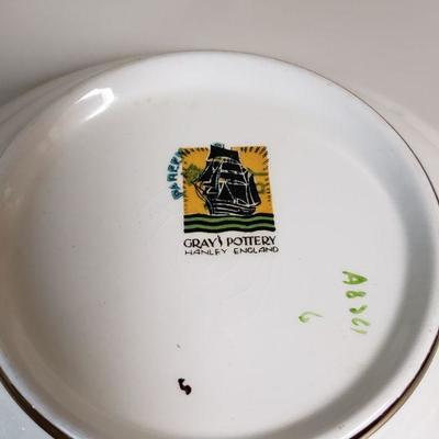 Lot 100: Mixed Decorative Dish Lot