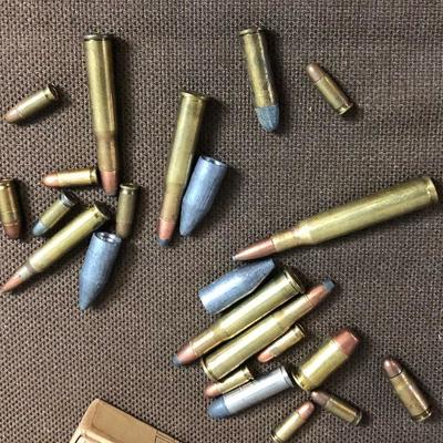 #195 Lot of Vintage Ammunition 