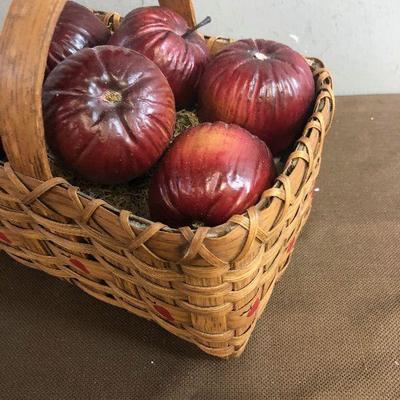 #251  Basket of Apples 