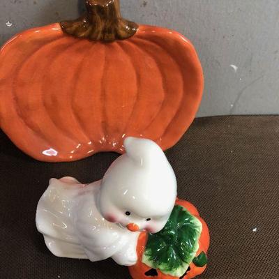 #253 Ghost Pumpkin Tray 