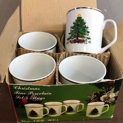 #279 Christmas mug set - fine porcelain (4)