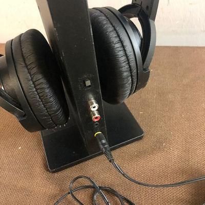 #282 SONY Wireless Head Phone with Charger 