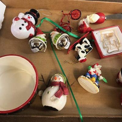 #283 Christmas DÃ©cor Lot of Ornaments, S&P