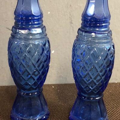 #290 Blue Glass Salt And Pepper 