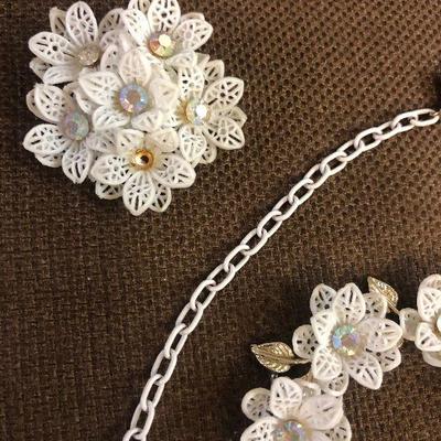 #315 Necklace, Earrings and bracelet Set 
