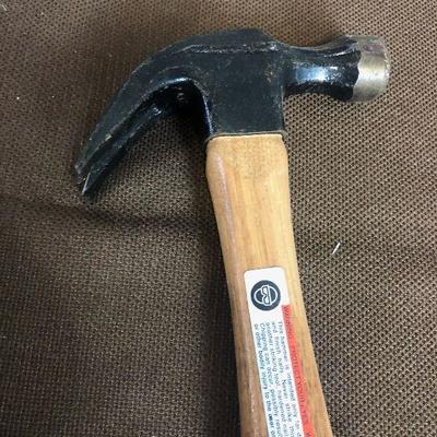 #324 Lot of Hammers: Ro1ofing,2 Carpenters w/ wood Handle 