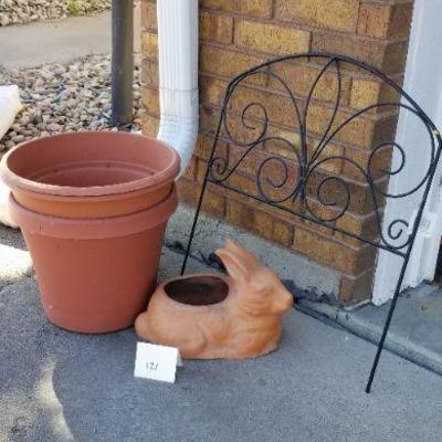 LOT #121: Garden Bundle - Plant Cover, Deco and 3 12" Pots