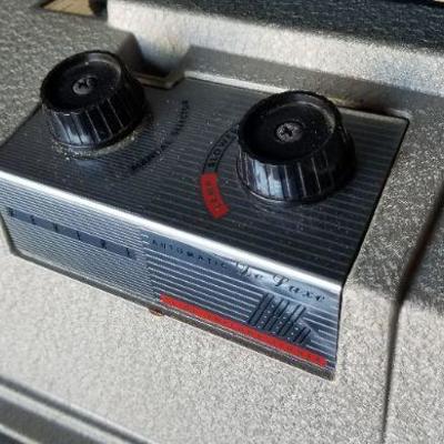 LOT #133: Vintage REVERE Slide Projector