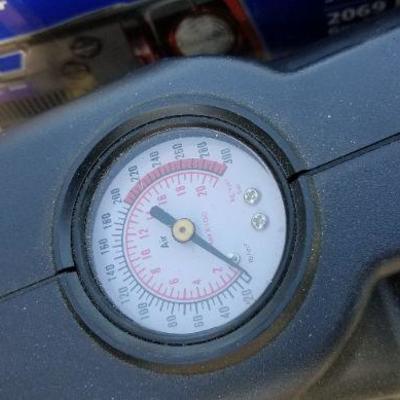LOT #141: Campbell Hausfeld 300 PSI Safety Inflator for Auto
