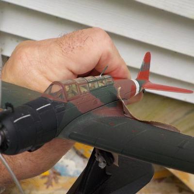 WW 2 bomber Model with pilots, made of metal ". 