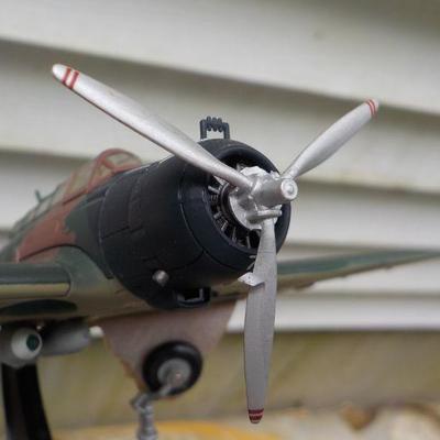 WW 2 bomber Model with pilots, made of metal ". 