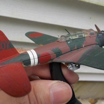 WW 2 bomber Model with pilots, made of metal ". 