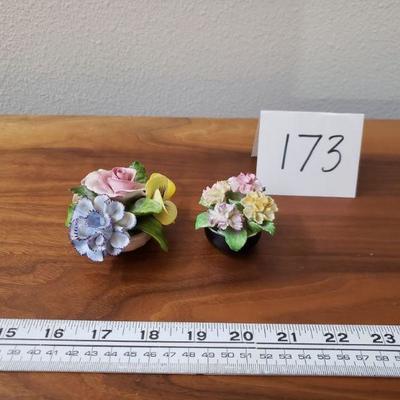Lot 173: (2) Small Porcelain Flower Arrangement 
