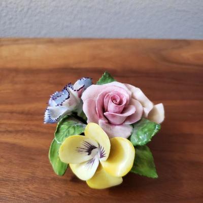Lot 173: (2) Small Porcelain Flower Arrangement 