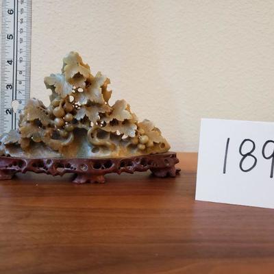 Lot 189: Vintage Jadeite Grapes and Leaves Sculpture 