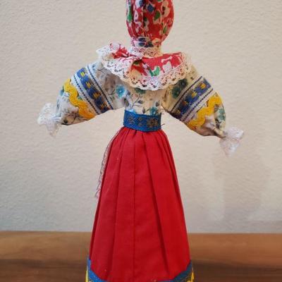 Lot 191: (3) Dolls from Around the World