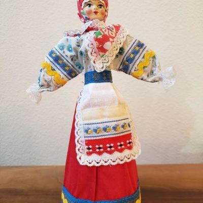 Lot 191: (3) Dolls from Around the World