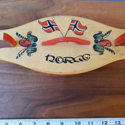 Lot 192: Vintage Norge Wooden Candy Container