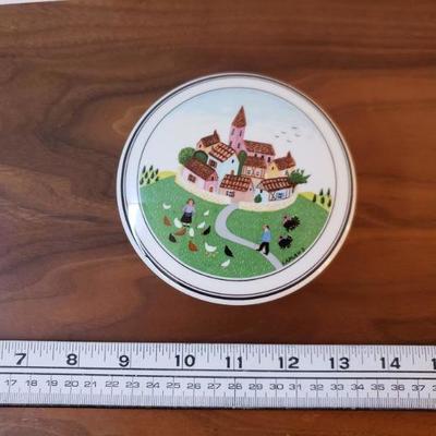 Lot 195: Villeroy & Boch Trinket Box