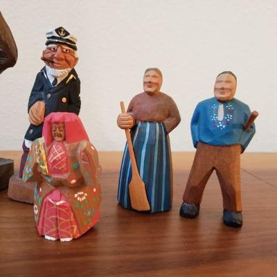 Lot 202: Carved Wood Figure Lot