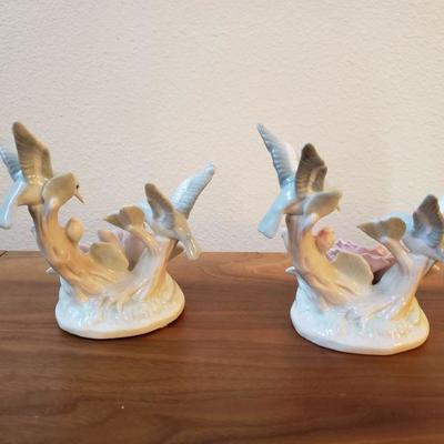 Lot 206: (2) Hummingbird Figurines - Royal Carlton 