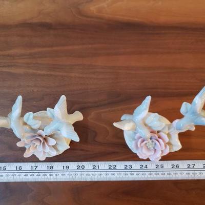 Lot 206: (2) Hummingbird Figurines - Royal Carlton 
