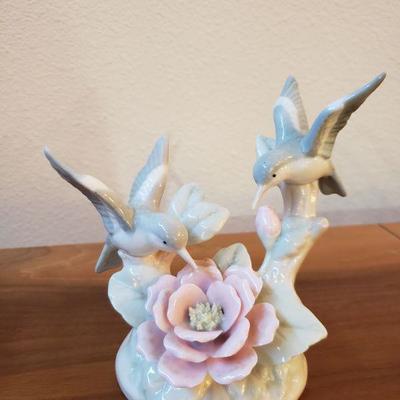 Lot 206: (2) Hummingbird Figurines - Royal Carlton 