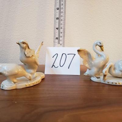 Lot 207: (2) Limbach? Porcelain Bird Figurines