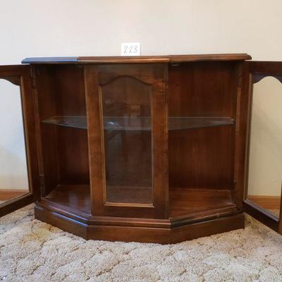 Lot 223: Display/Curio Cabinet 