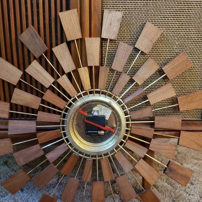 Lot 228: Mid Century Seth Thomas Sunburst/Starburst Clock TESTS A+