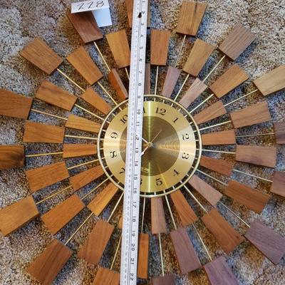 Lot 228: Mid Century Seth Thomas Sunburst/Starburst Clock TESTS A+