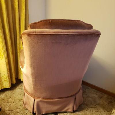 Lot 233: Vintage Rose Color High Back Swivel Rocker