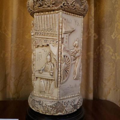 Lot 234: Vintage Japanese Cast Lamp