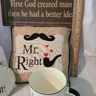 B2: Mr and Mrs Right Decor / Signs