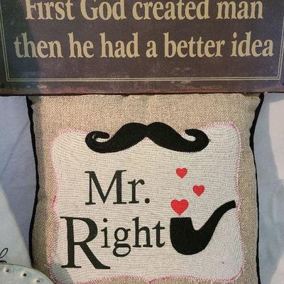 B2: Mr and Mrs Right Decor / Signs