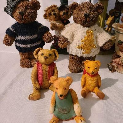 B3: Boyds Bears and More Decor