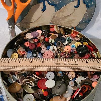 B6: Large Tin of Buttons and More
