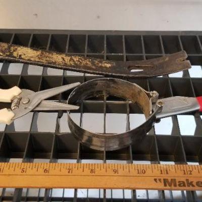 LOT #260: Oil Wrench, Crowbar and Snips