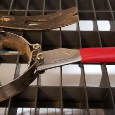 LOT #260: Oil Wrench, Crowbar and Snips